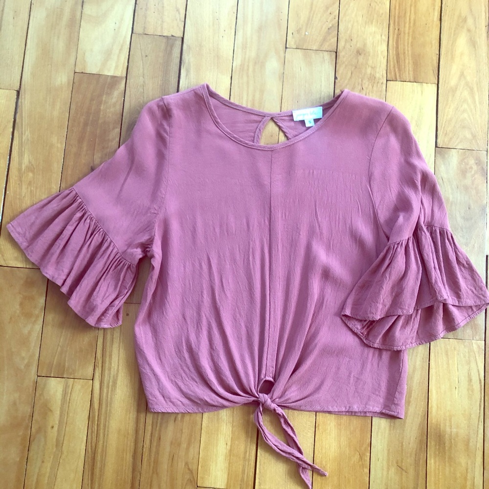 Flutter sleeve, tie-up blouse